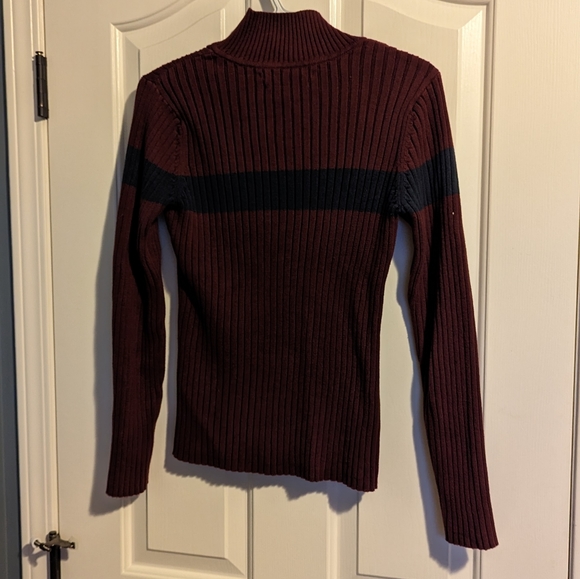 Tommy Hilfiger Red Button Neck Sweater Size Small - Picture 5 of 5